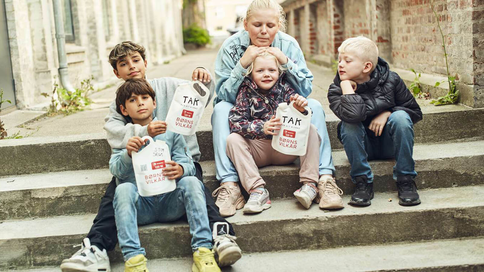 Bliv En Del Af F llesskabet Bag B rneTelefonen B rns Vilk r Bliv En Del Af F llesskabet Bag B rneTelefonen B rns Vilk r